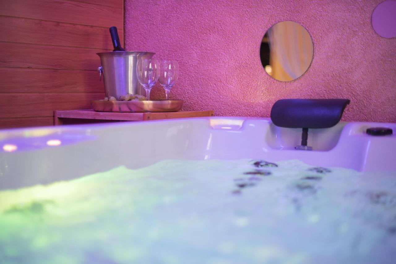 Wellness Studio D'Or - Exclusive New Apartment With Whirlpool, Sauna, Sunny Terrace, Private Parking 포레치 외부 사진