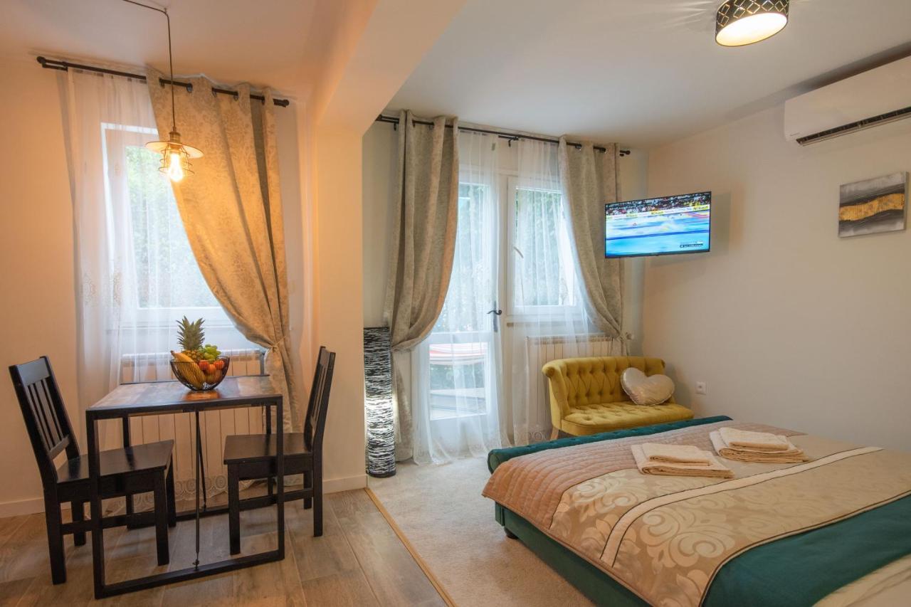 Wellness Studio D'Or - Exclusive New Apartment With Whirlpool, Sauna, Sunny Terrace, Private Parking 포레치 외부 사진