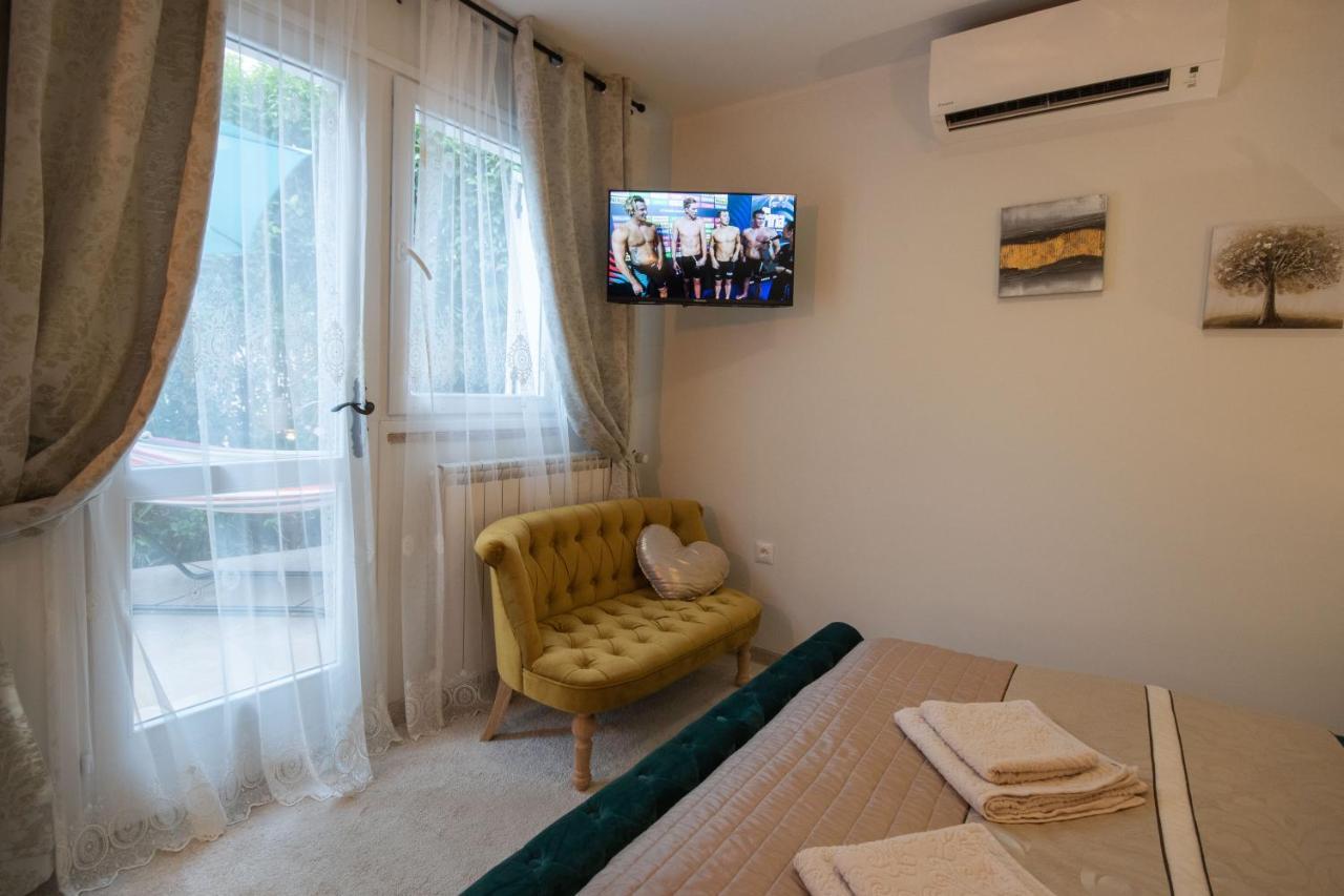 Wellness Studio D'Or - Exclusive New Apartment With Whirlpool, Sauna, Sunny Terrace, Private Parking 포레치 외부 사진
